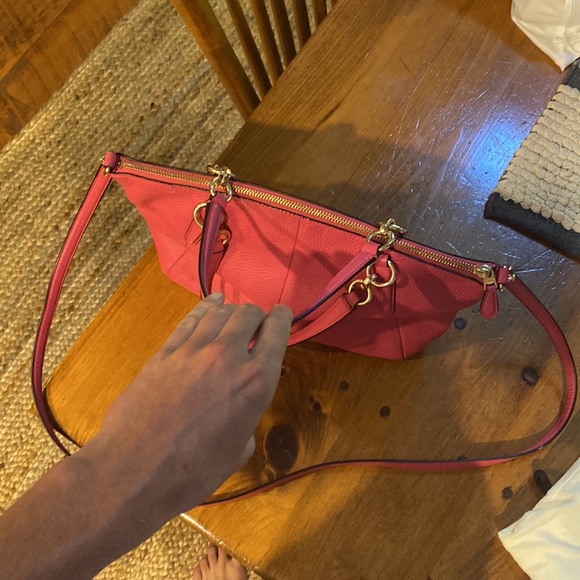 Coach Purse. Crossbody. - Picture 5 of 9